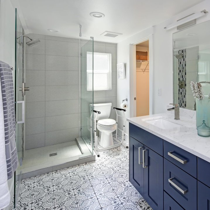 Toilet Safety Rails for Seniors, Adjustable Toilet Safety Frame and Toilet Rails with Handles for Elderly and Disabled, Stand Alone Toilet Safety Rails for Bathroom Stability