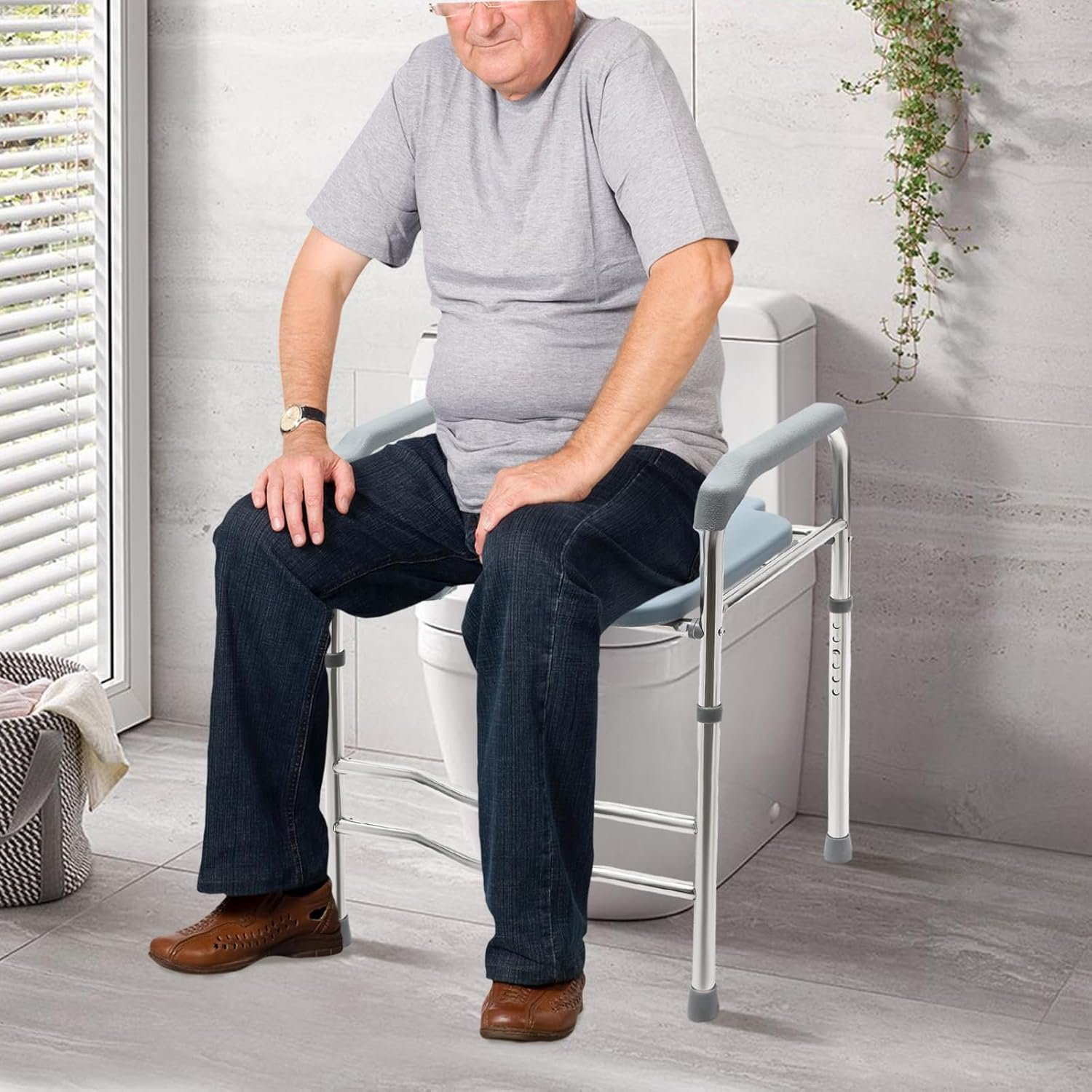 Raised Toilet Seat with Handles Adjustable Height Toilet Seat Riser Support Toilet Chair for Elderly Pregnant Women